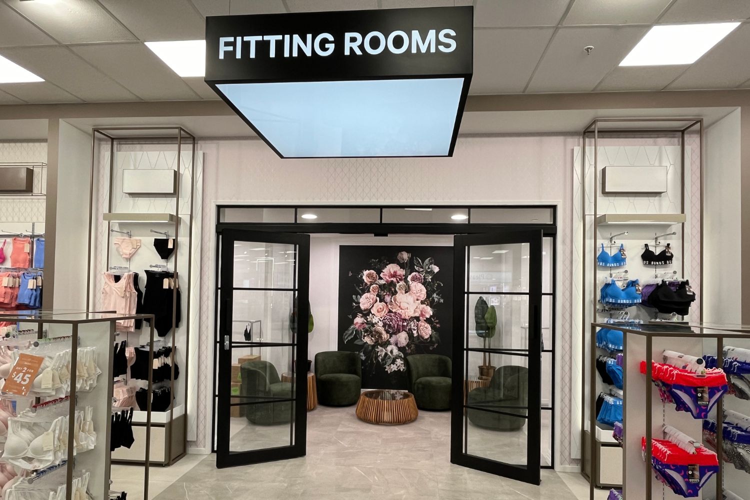 Farmers Shore City Level 2 Fitting Room